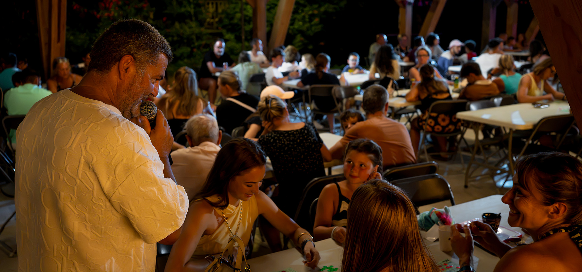 Camping san damiano animation soiree loto animateur au micro