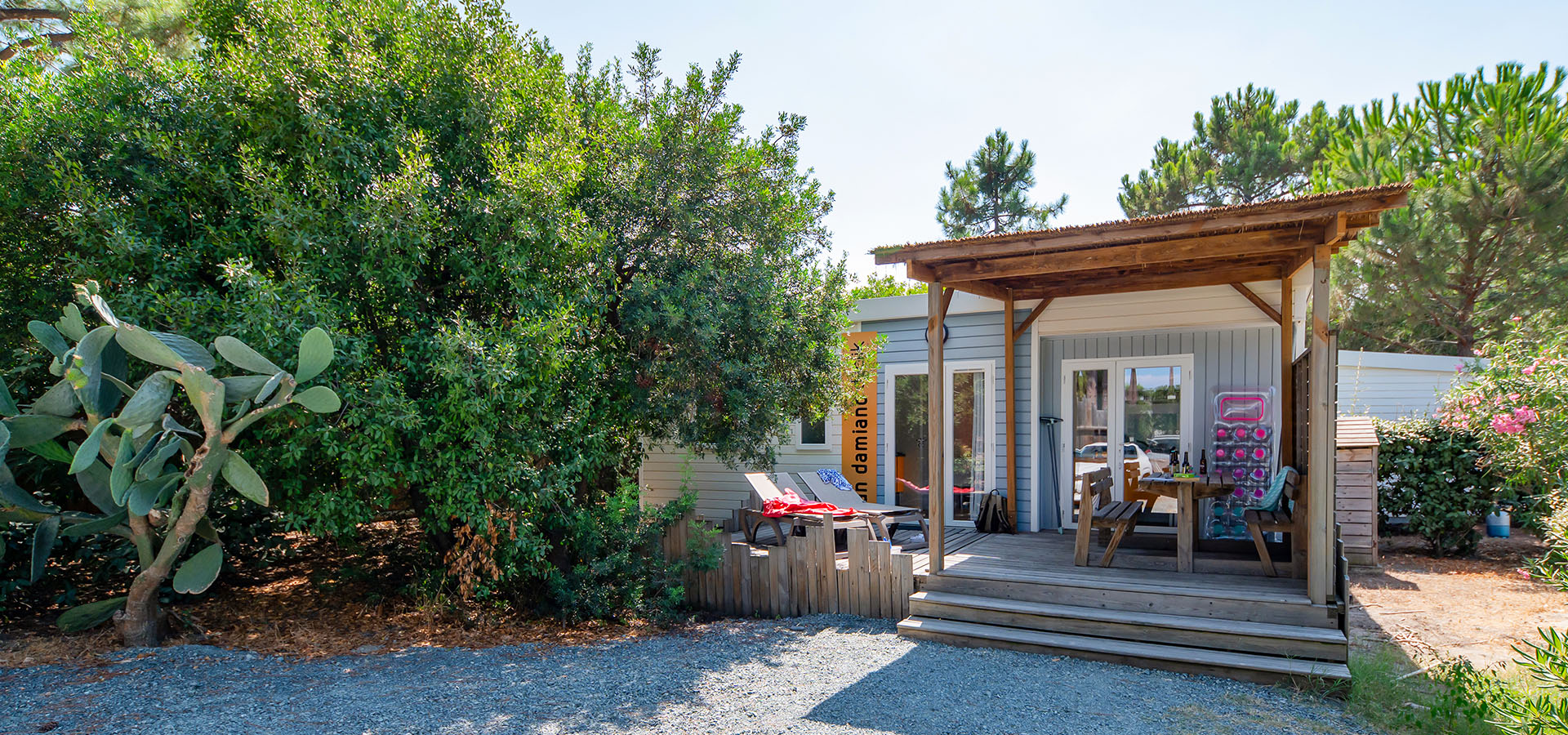 Camping san damiano bungalow declik terrasse vue large